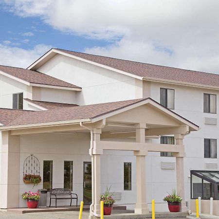 Hotel Super 8 By Wyndham Havre Esterno foto