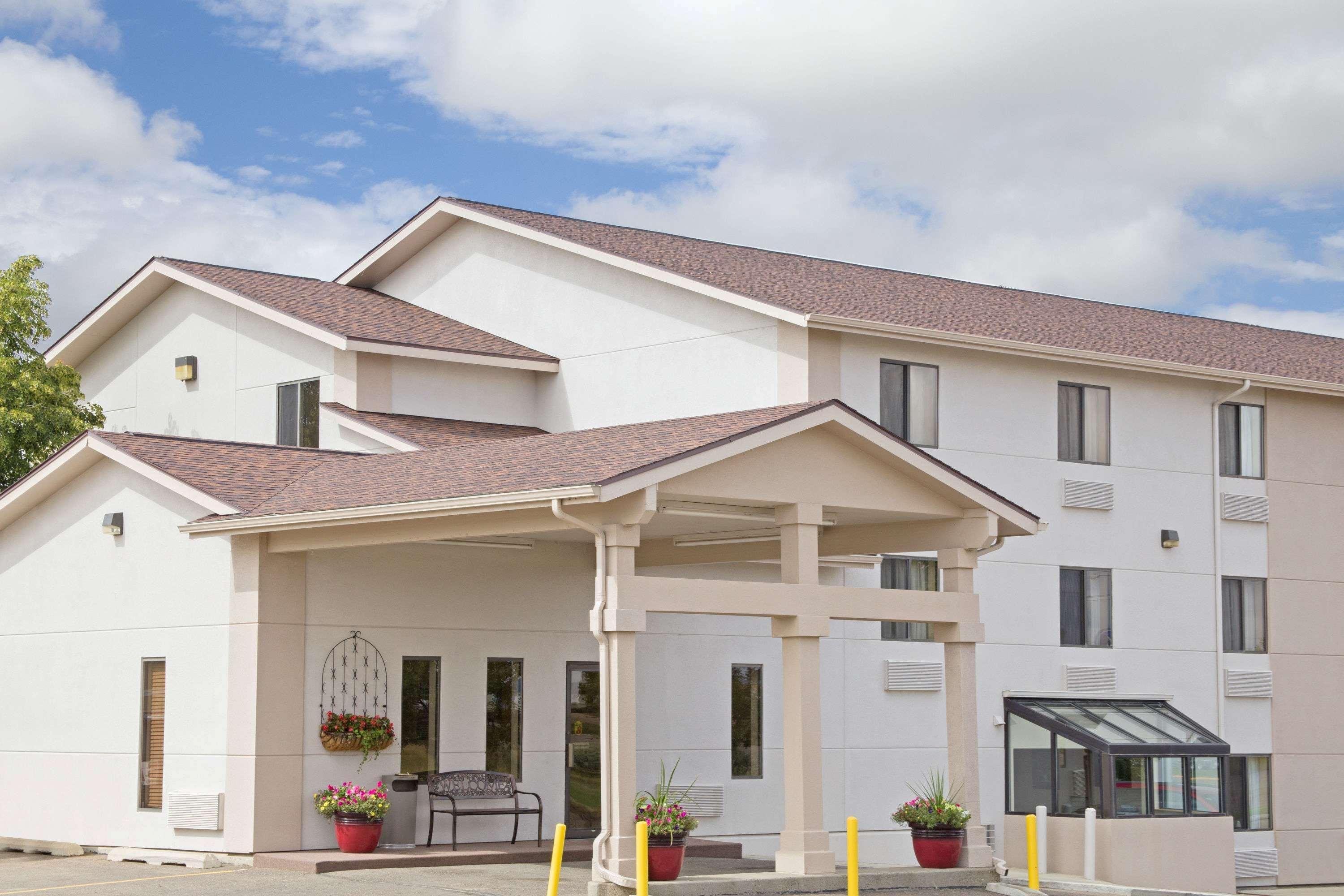 Hotel Super 8 By Wyndham Havre Esterno foto