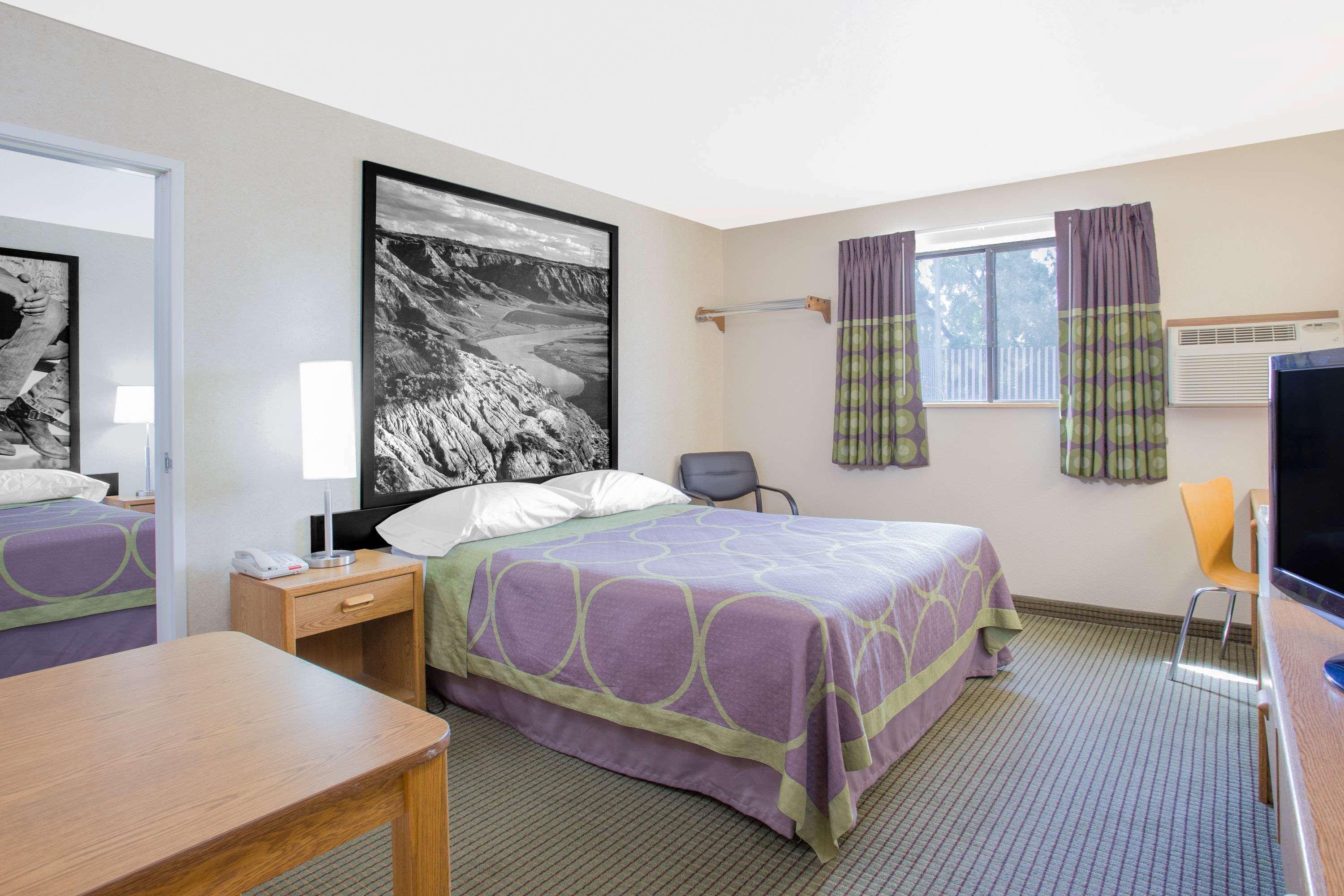 Hotel Super 8 By Wyndham Havre Esterno foto