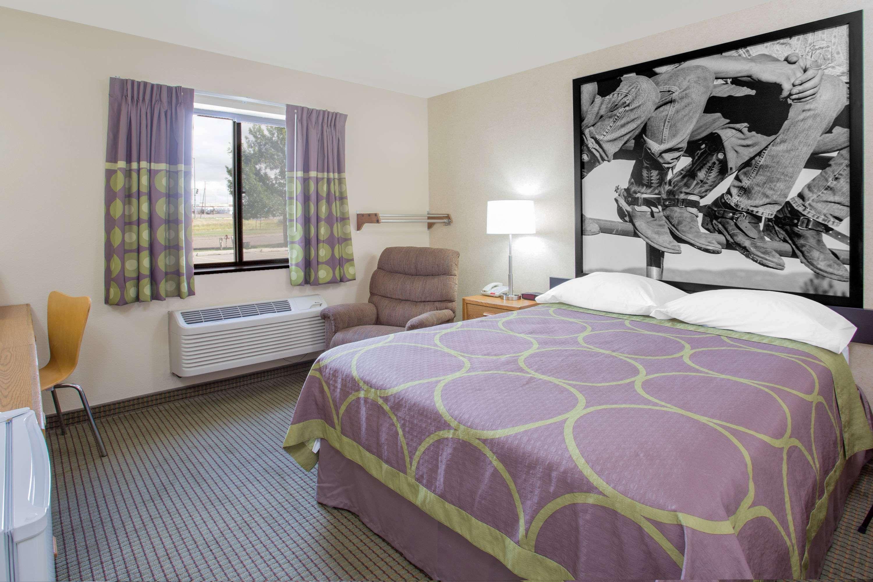 Hotel Super 8 By Wyndham Havre Esterno foto